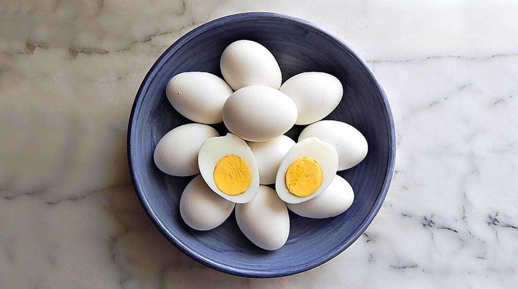 Τα αυγά κοτόπουλου είναι απαραίτητο προϊόν στη χημική δίαιτα