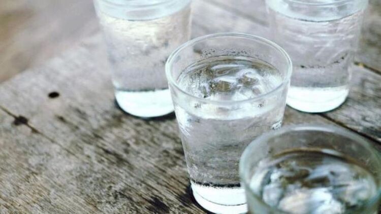 Όταν χρησιμοποιείτε διουρητικά για απώλεια βάρους, πρέπει να πίνετε άφθονο νερό. 